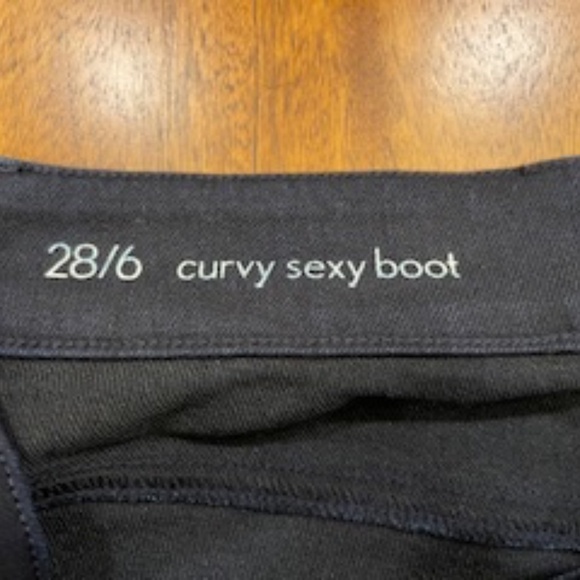 Ann Taylor Loft - Dark Navy Curvy Boot Cut Jeans - Size 28/6 - Picture 7 of 8